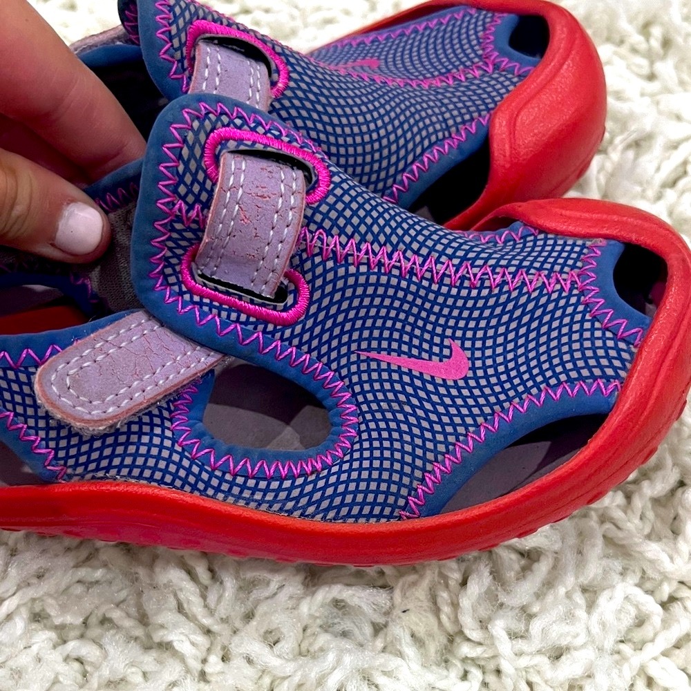 Nike Kids' Water Shoes in Red and Purple